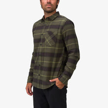 Load image into Gallery viewer, Reef - Men's Anders Long Sleeve Woven Shirt - Thyme
